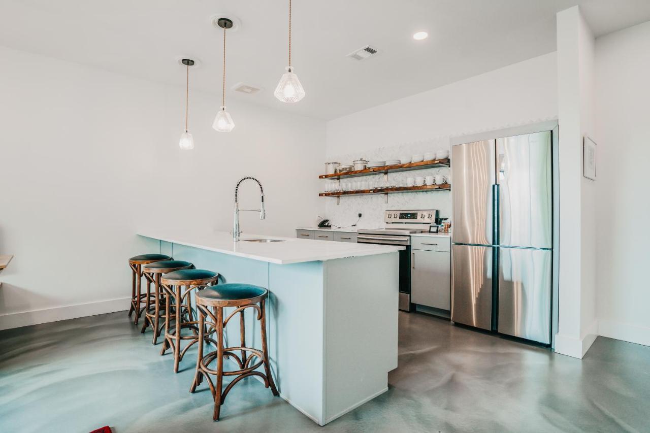 Colton House Hotel Austin Bagian luar foto