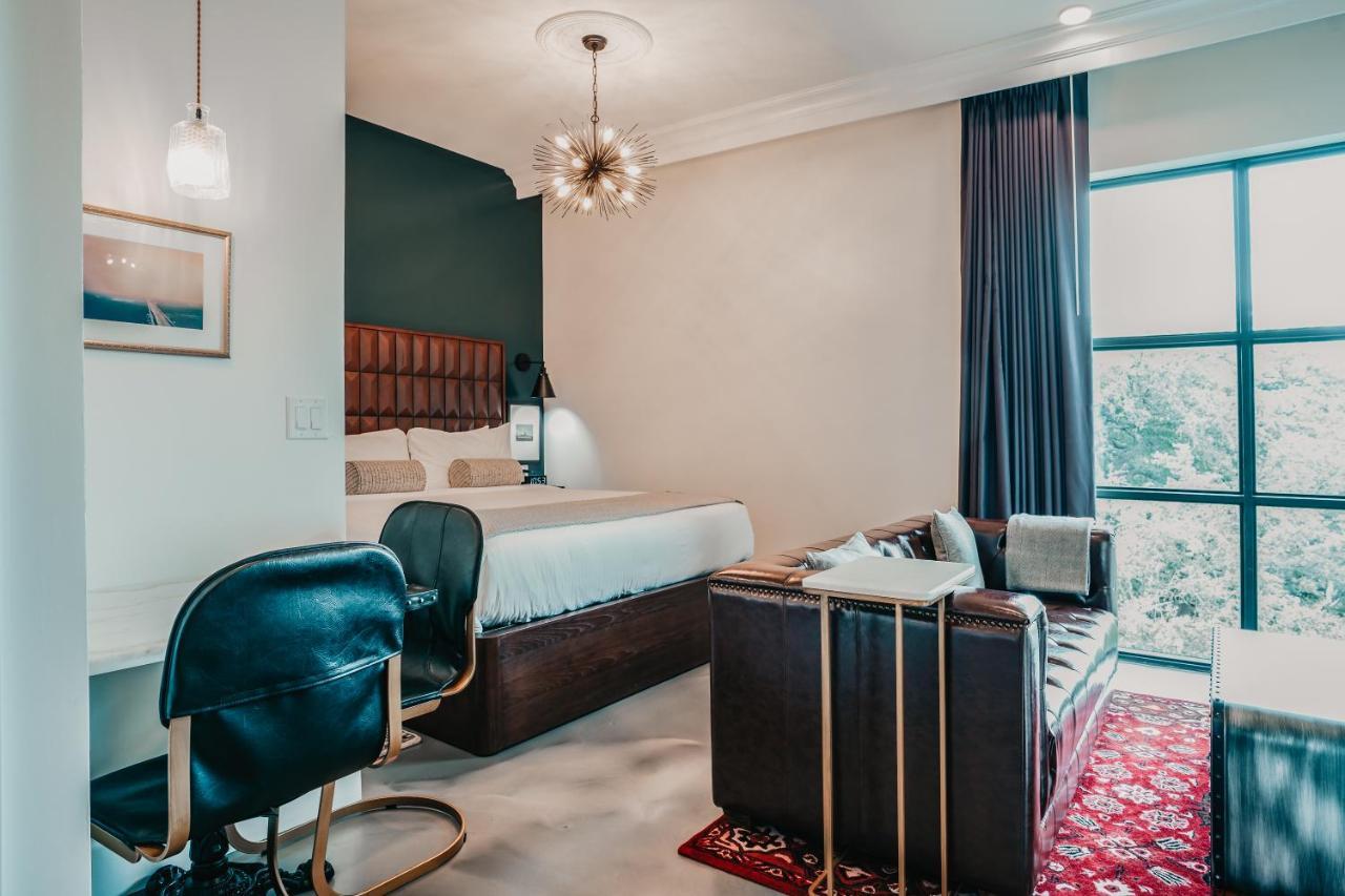 Colton House Hotel Austin Bagian luar foto