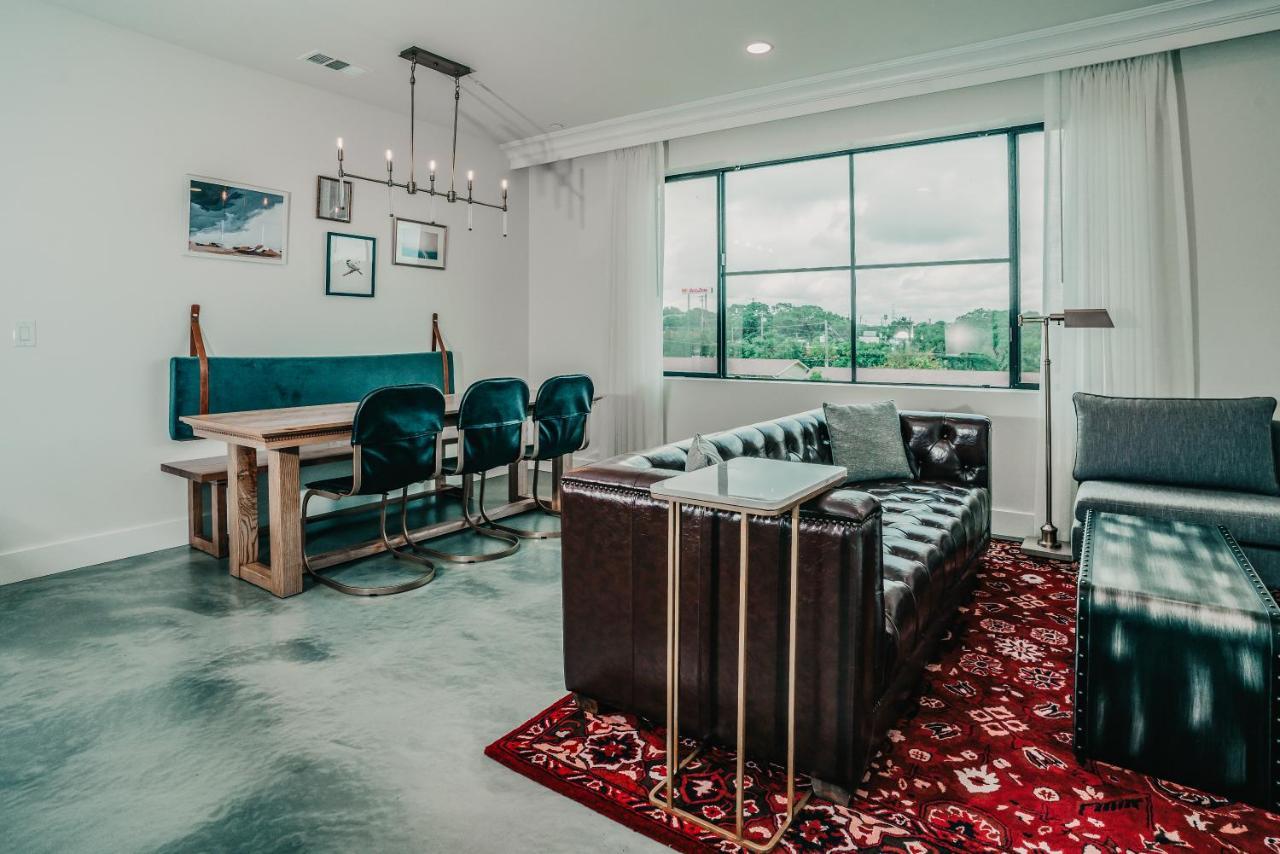 Colton House Hotel Austin Bagian luar foto