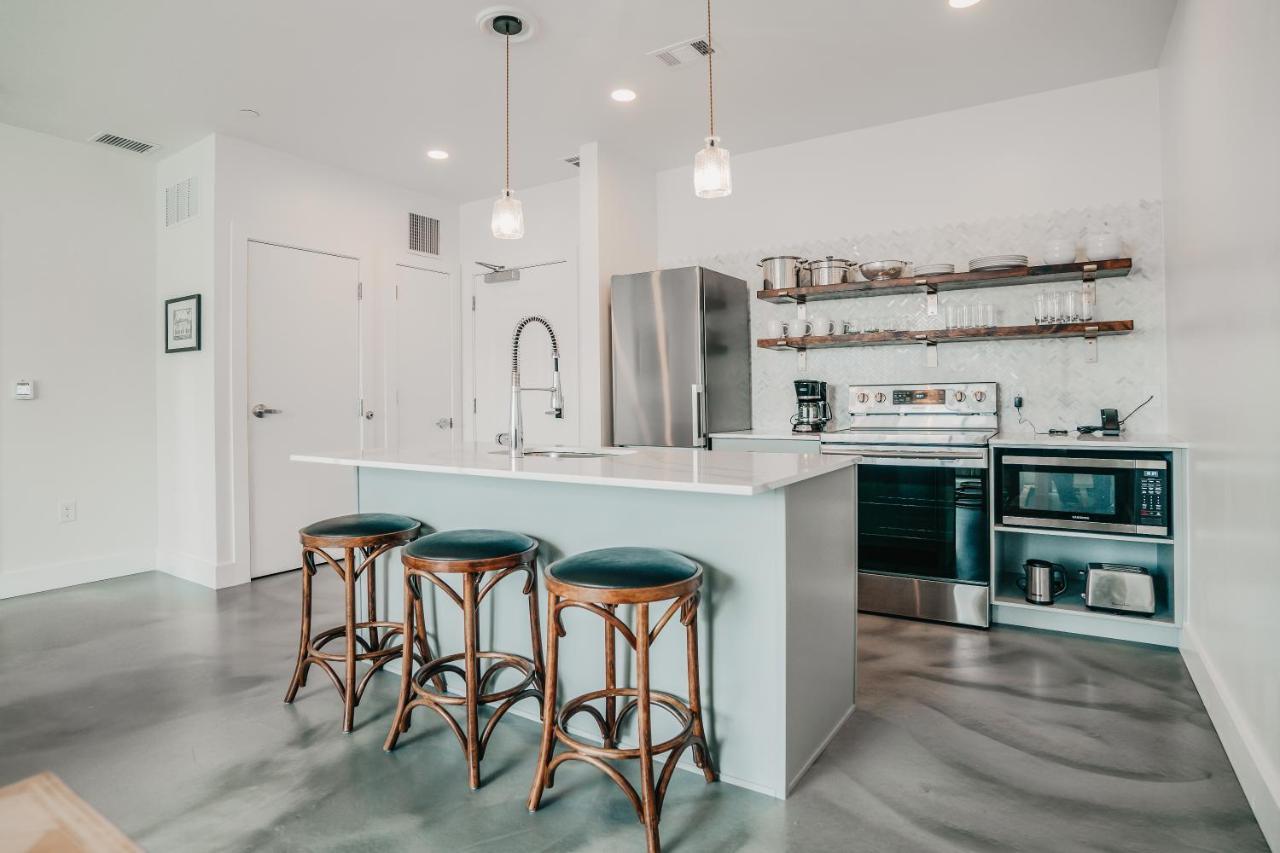 Colton House Hotel Austin Bagian luar foto
