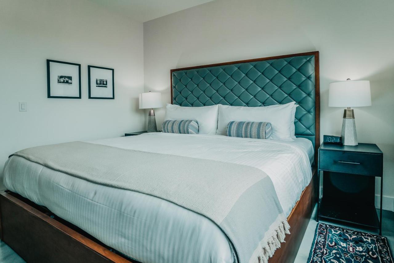 Colton House Hotel Austin Bagian luar foto