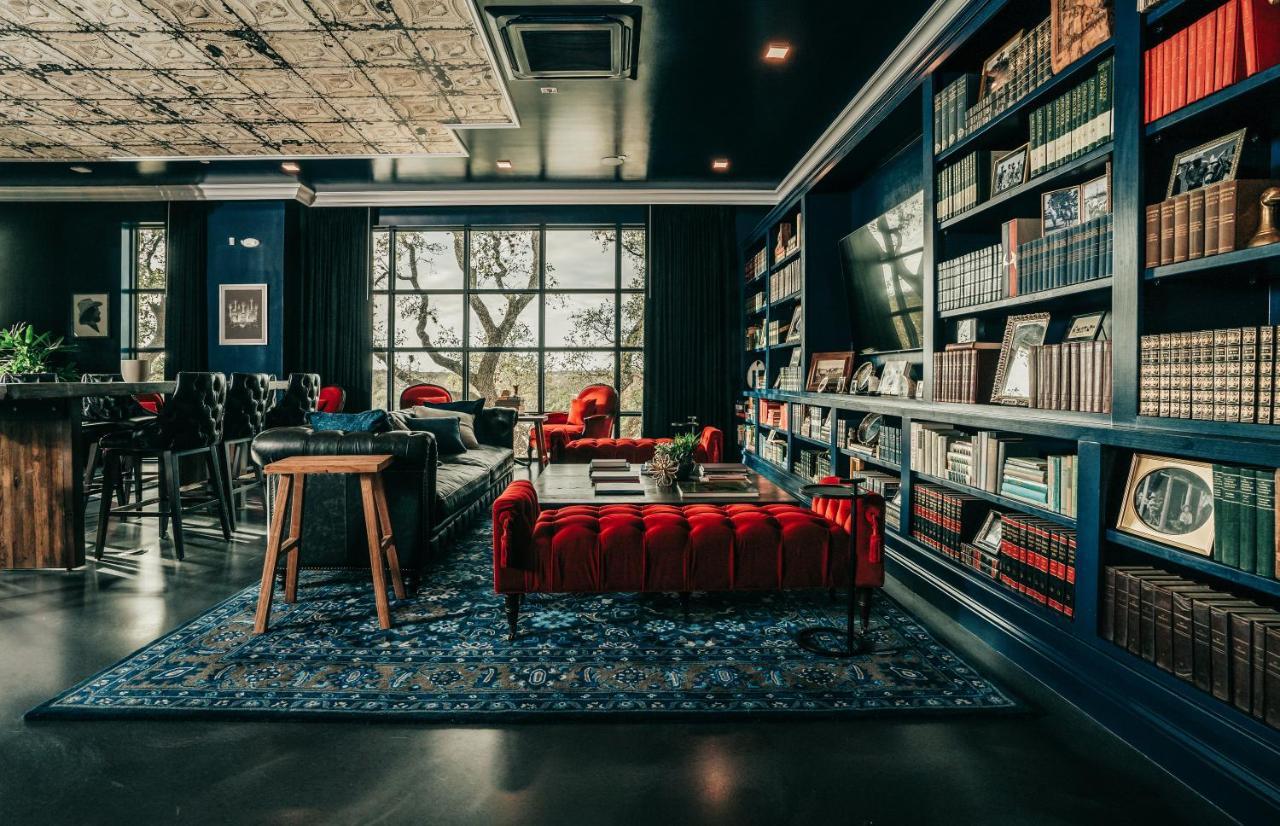 Colton House Hotel Austin Bagian luar foto