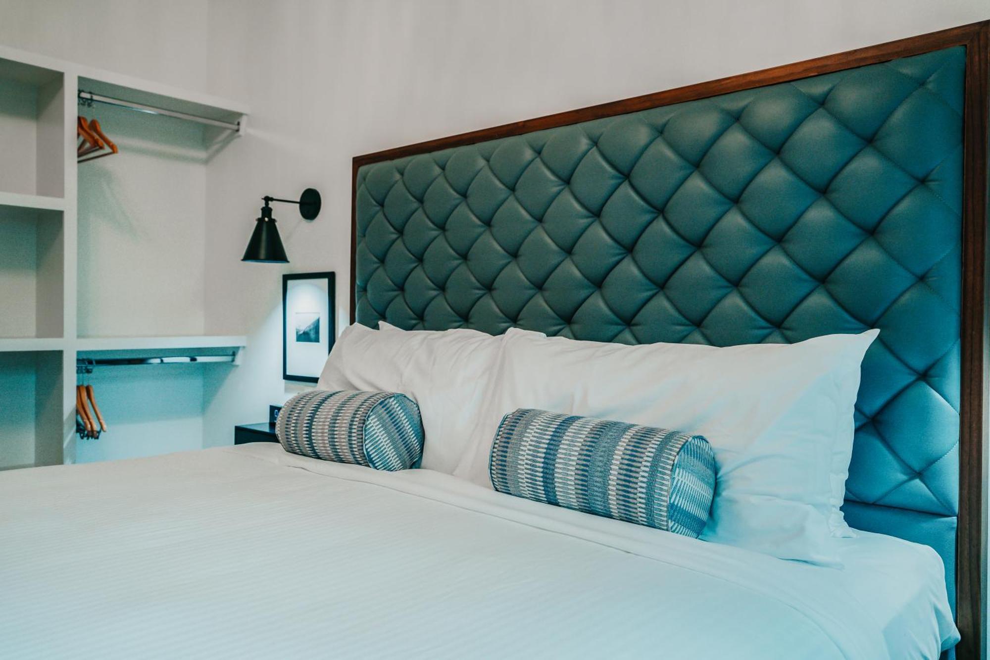 Colton House Hotel Austin Bagian luar foto