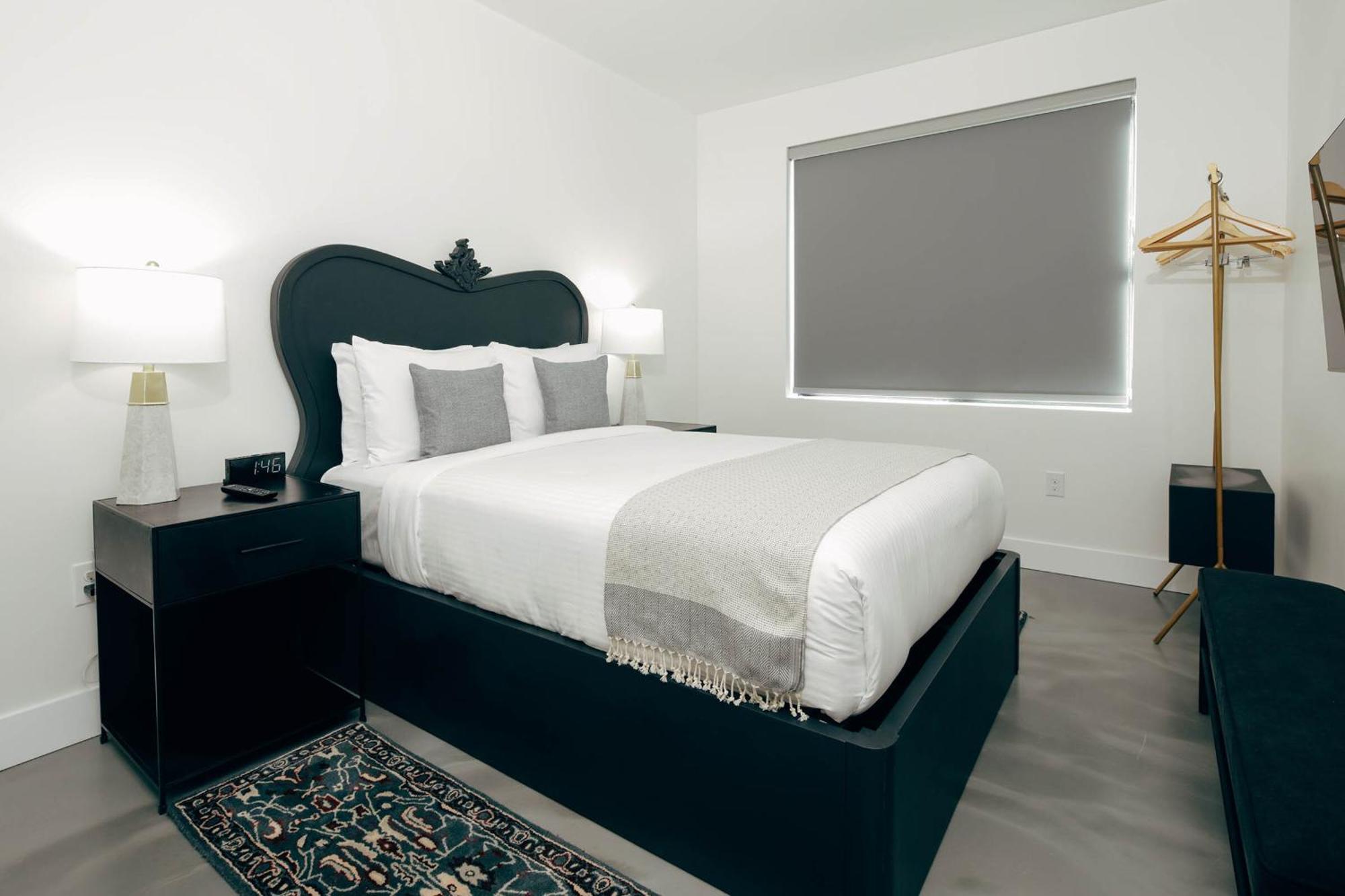 Colton House Hotel Austin Bagian luar foto
